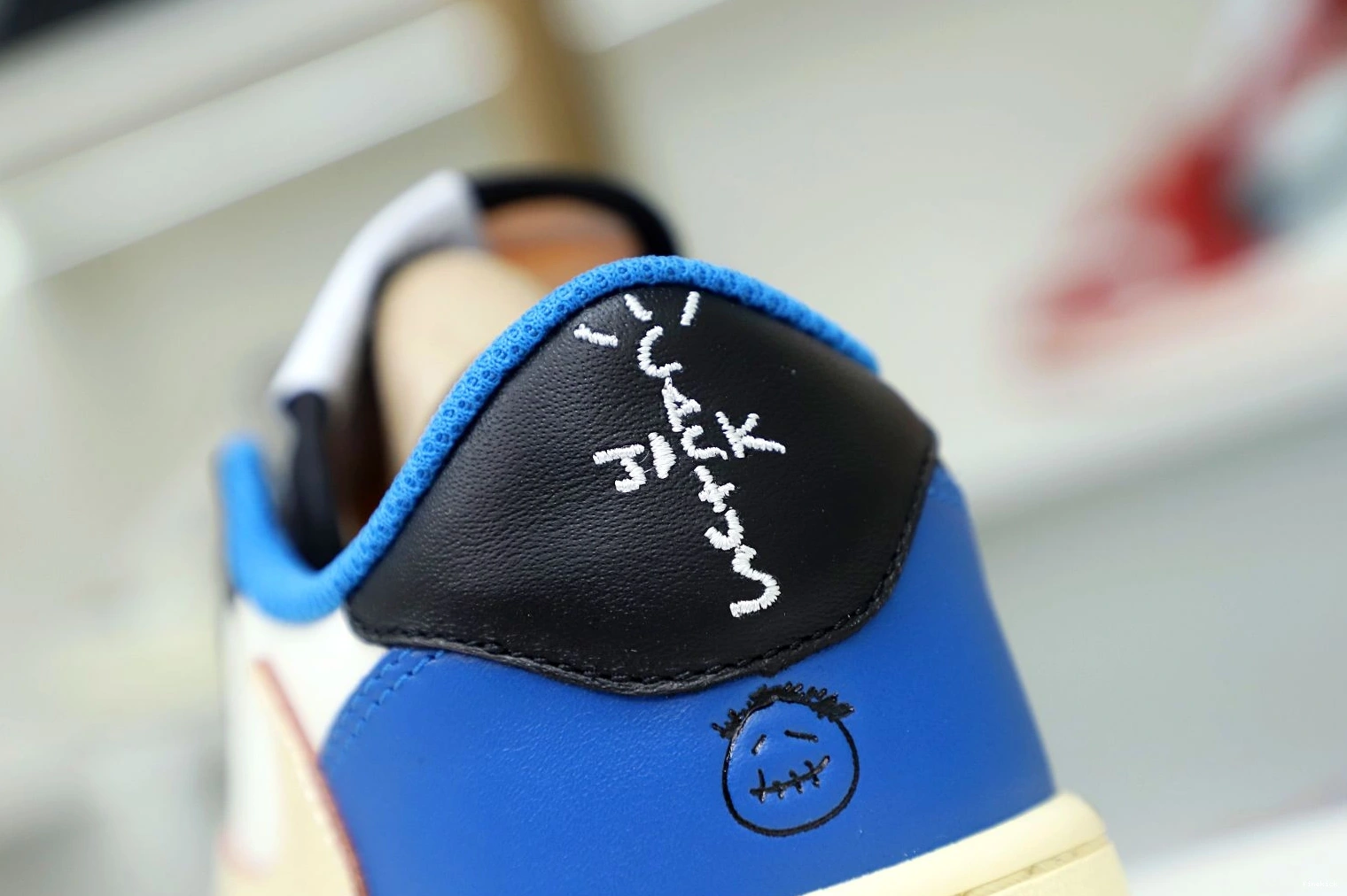 FRAGMENT TRAVIS X LOW JORDAN 1 SCOTT X AIR DESIGN 1210